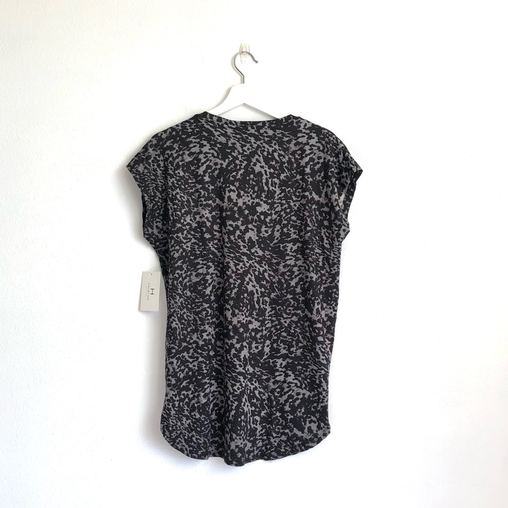 NWT H Halston Studio Black / Grey Abstract Animal Print Top Size XL - Picture 8 of 11